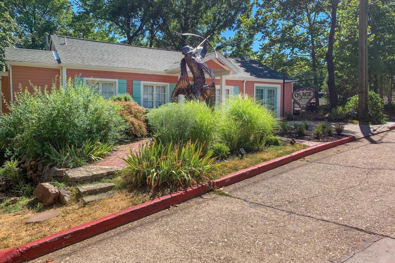 Eclectic Osage Cottage In Historic District Eureka Springs Exterior photo